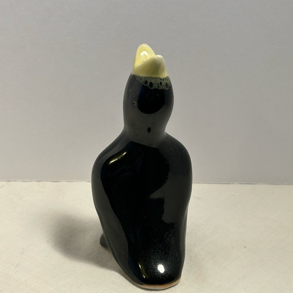 Vintage Venting Pie Bird Black with Yellow Beak MCM - Picture 2 of 7